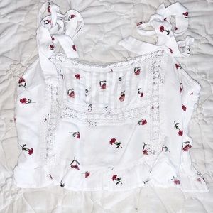 FLOWERD CROP TOP!!